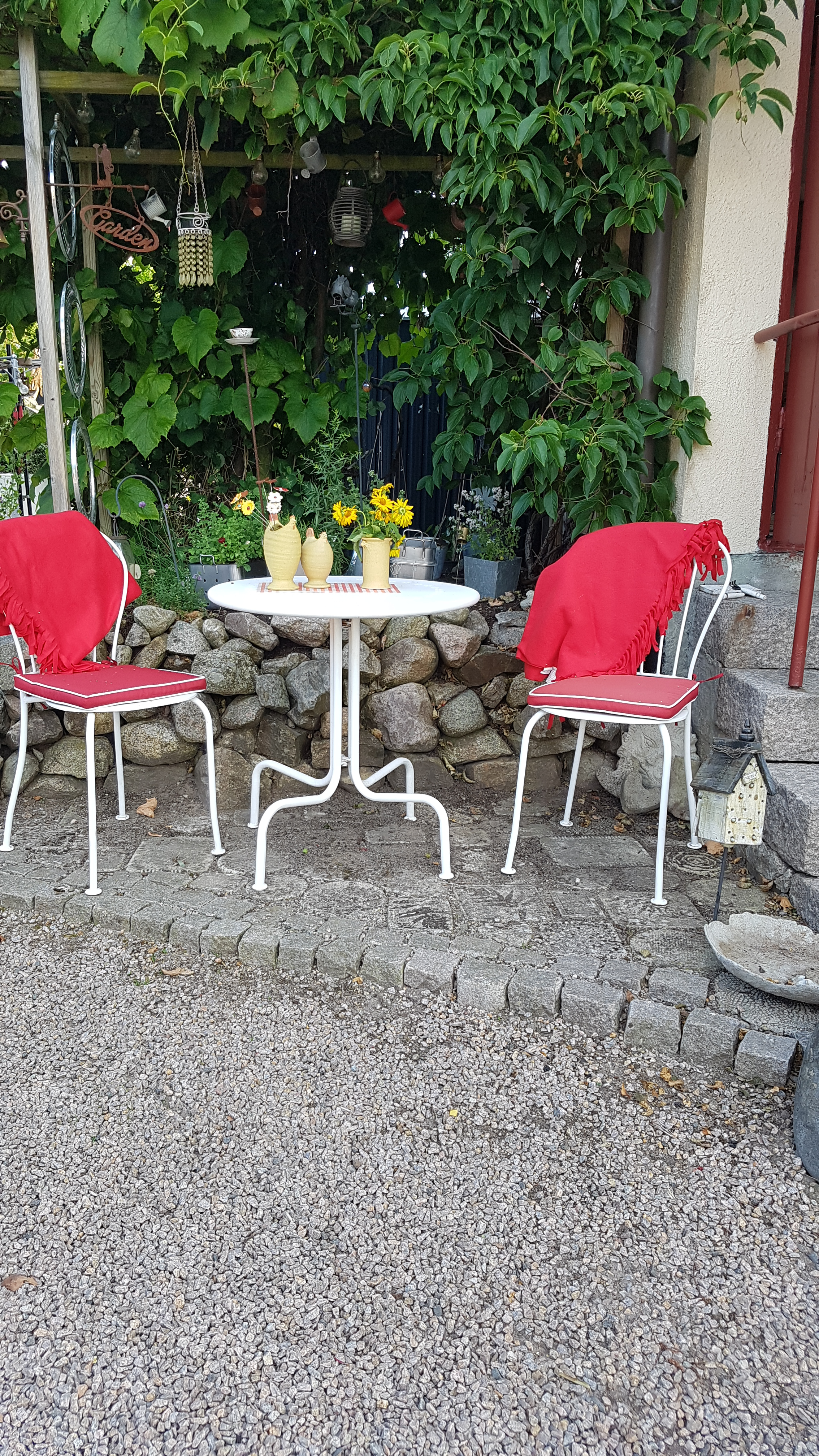 Sittplats vid kryddträdgården